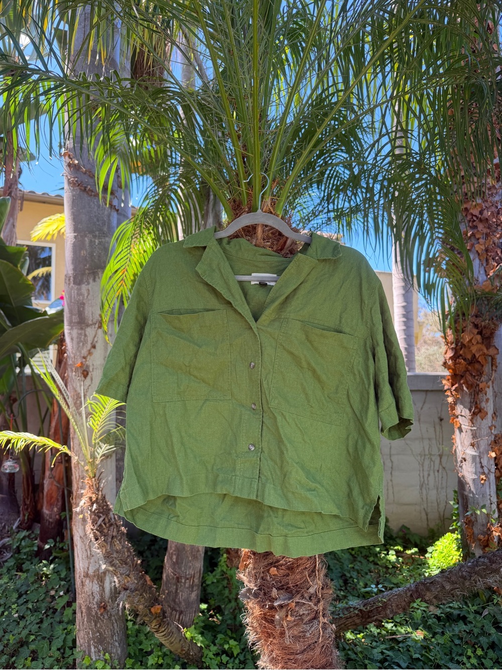 Universal Thread Olive Green Button-Front Women's Shirt